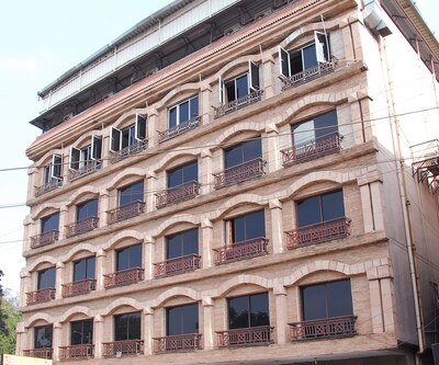 Belsons Taj Mahal Hotel